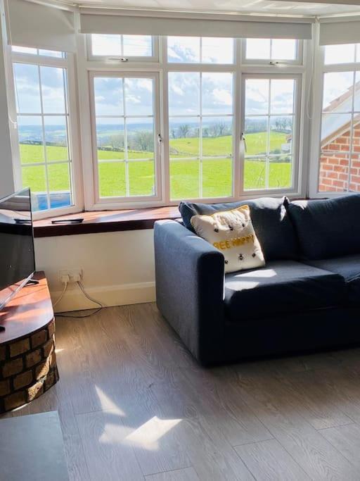 Valley Lodge 3 Bedroom Retreat In Craigantlet Hills Μπέλφαστ Εξωτερικό φωτογραφία